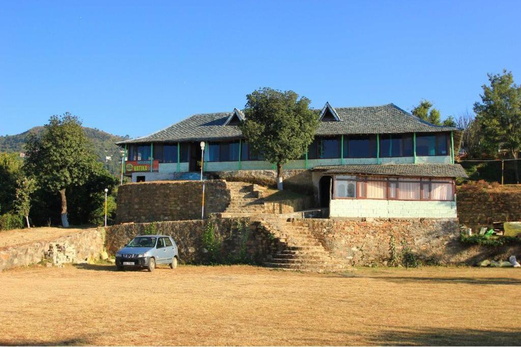 Oyo 43476 Vatika Resort Shimla Exterior foto