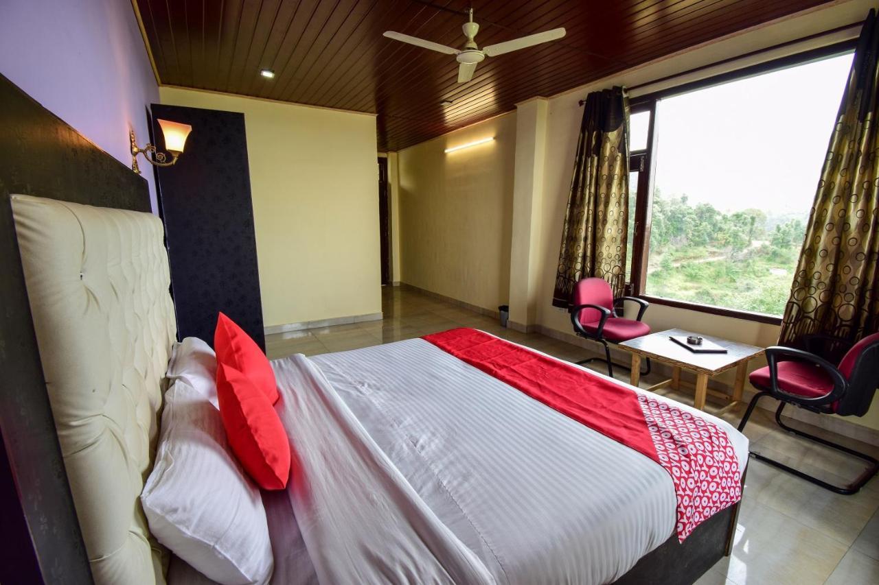 Oyo 43476 Vatika Resort Shimla Exterior foto